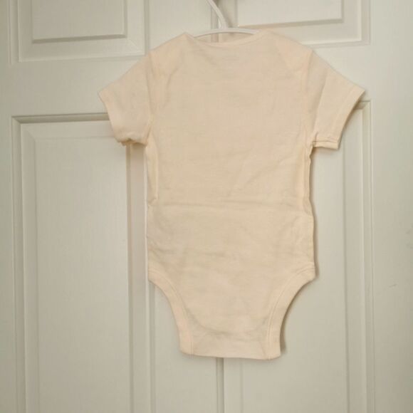 3/$20 BNWOT Old Navy Short sleeve onesie size 18-24 m - Picture 3 of 3